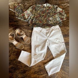 LIKE NEW DEX jeans size US 28, distressed, 28” inseam, stretchy, worn only once